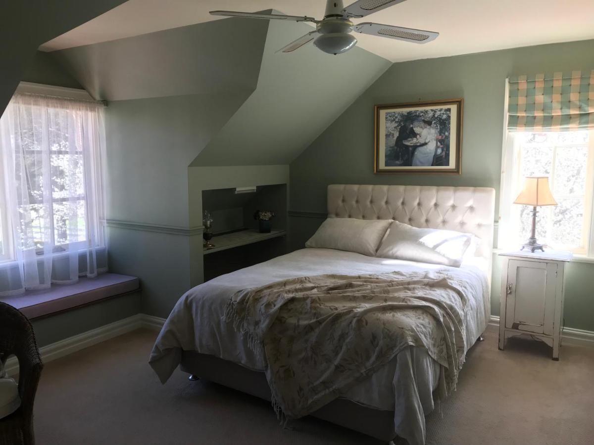 Queen Room - Gardenia