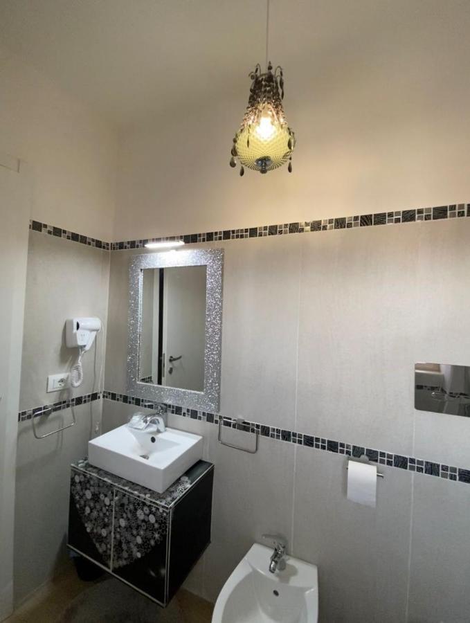 Deluxe Double Room Balcony,1295689012:JPEG