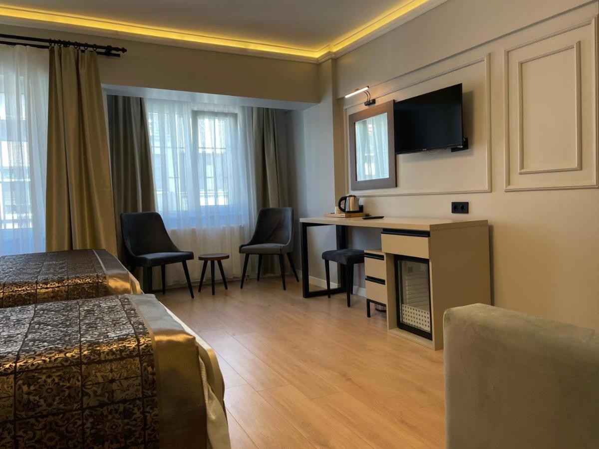 Kamar Triple