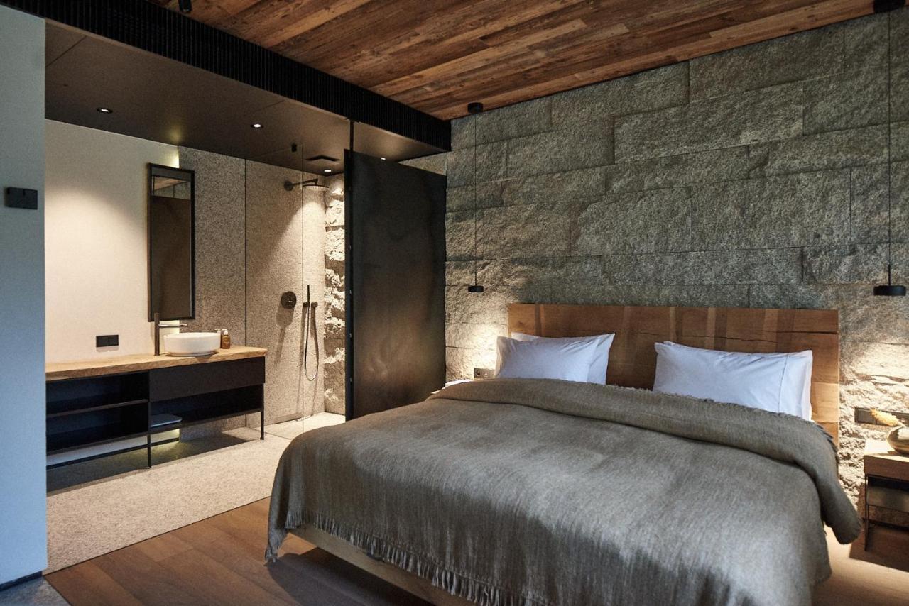Deluxe Granite Apartment with Mountain View