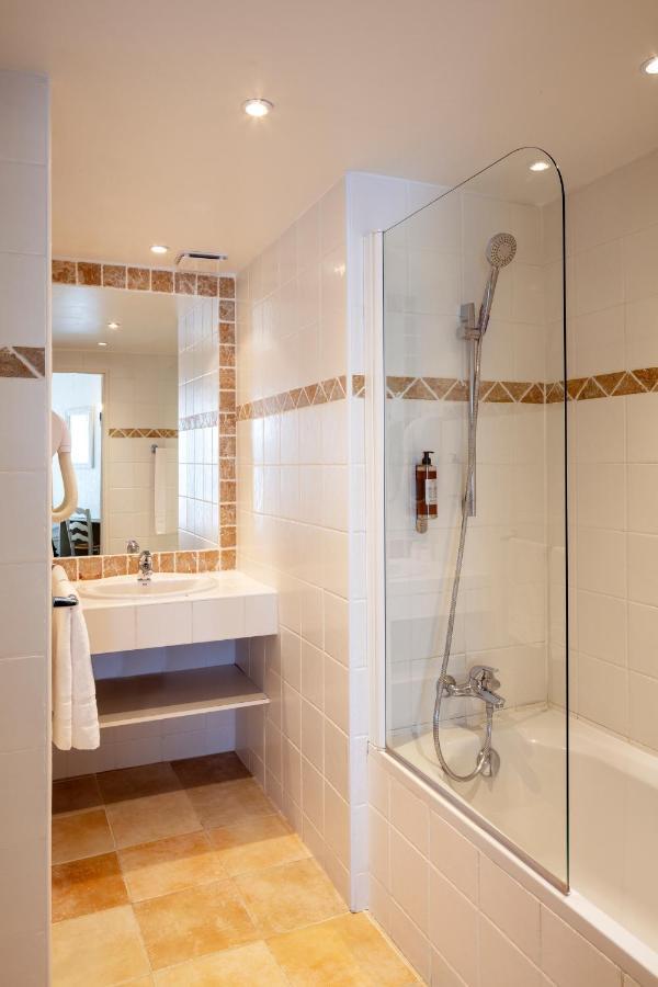 Doppelzimmer mit Badewanne