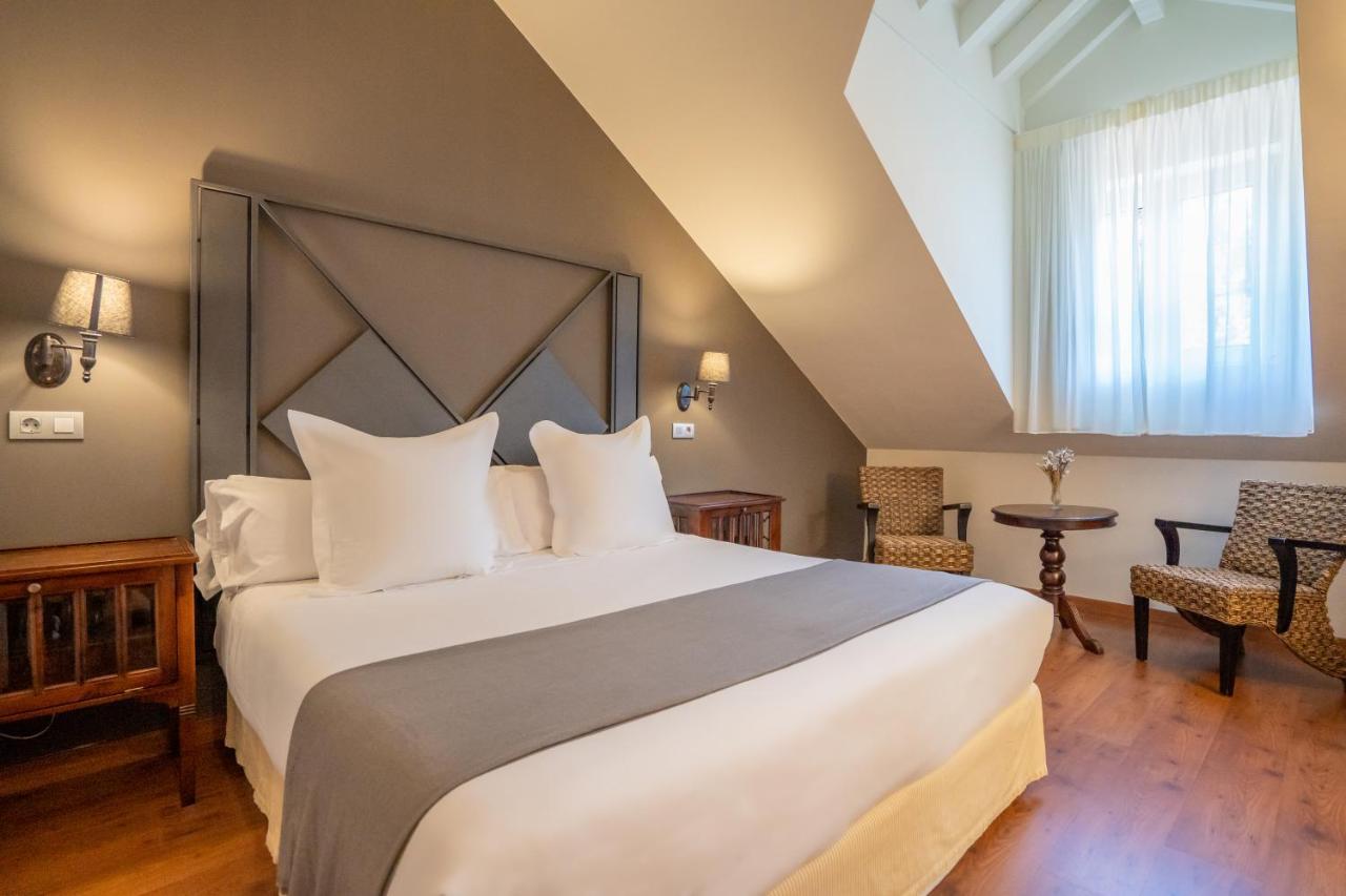 Double or Twin Room - Attic