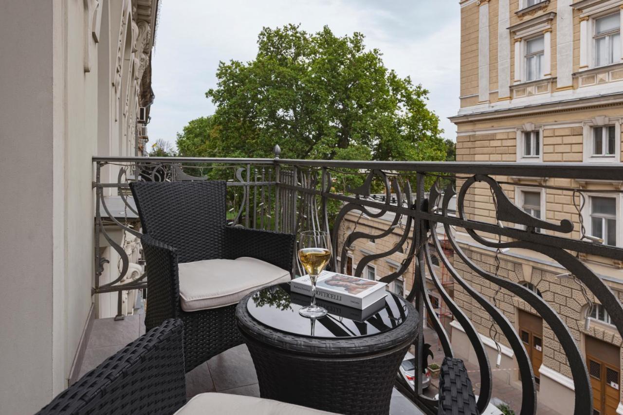 Suite with Balcony