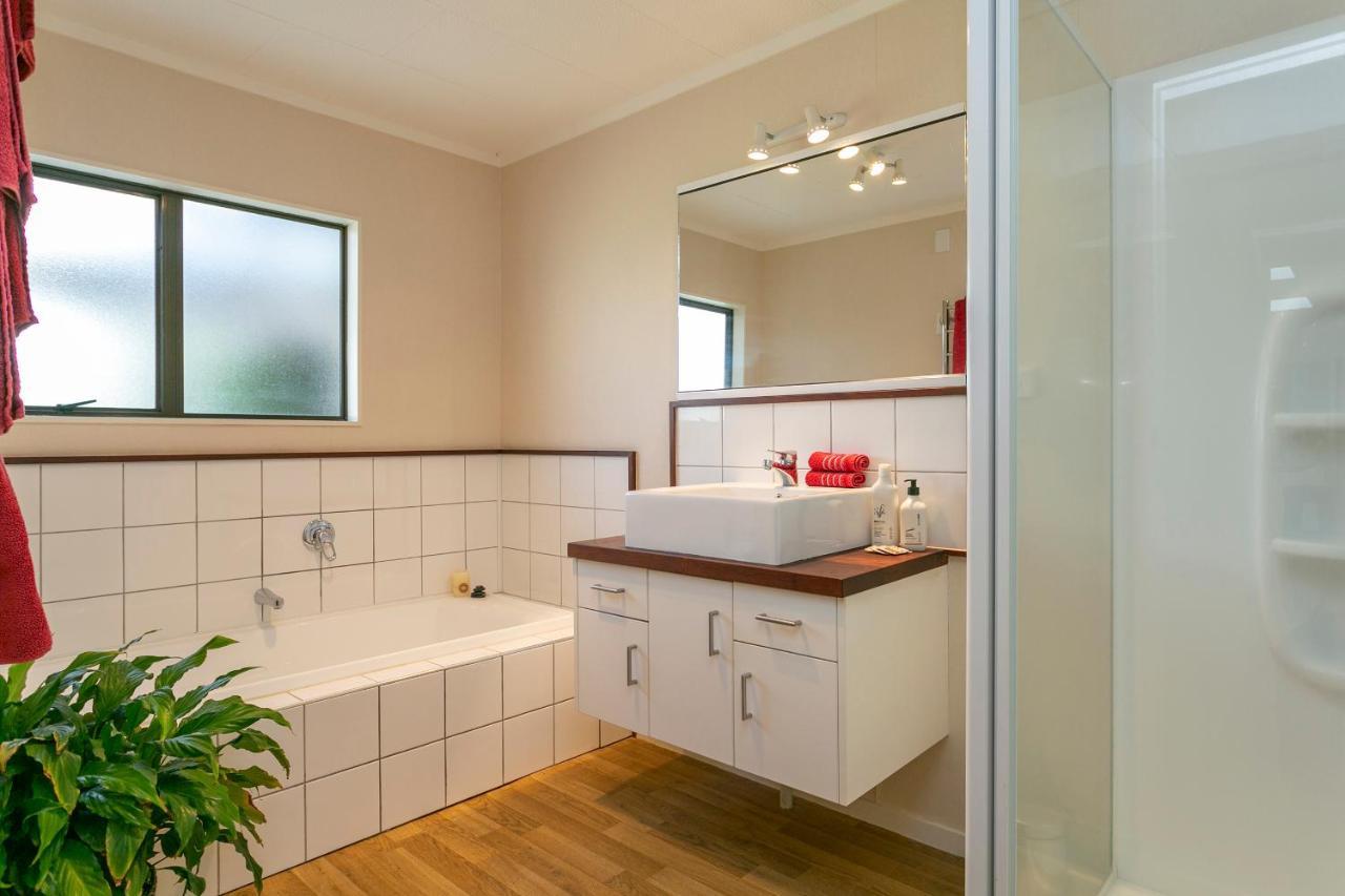 Queen Room with Garden View