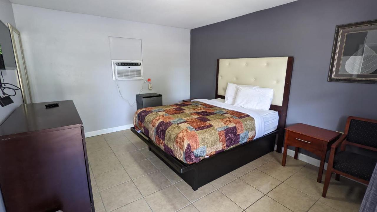 Budget Single Room