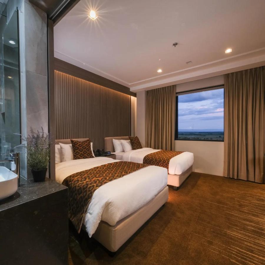 Double or Twin Room with Private Bathroom