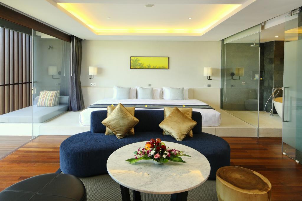 Suite with Free Sauna & Ice Plunge Facilities