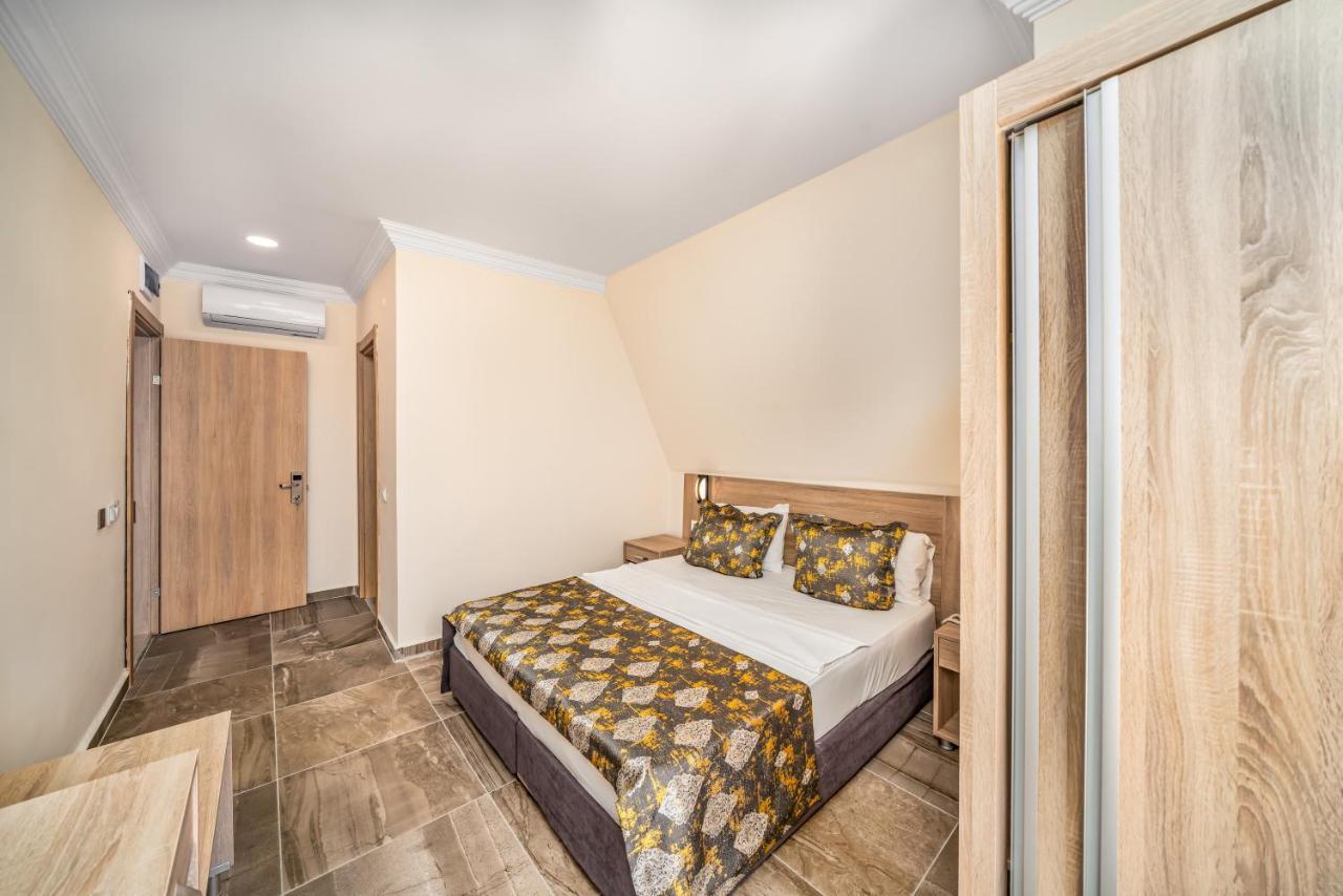 Standard Double or Twin Room,1297489939:JPEG