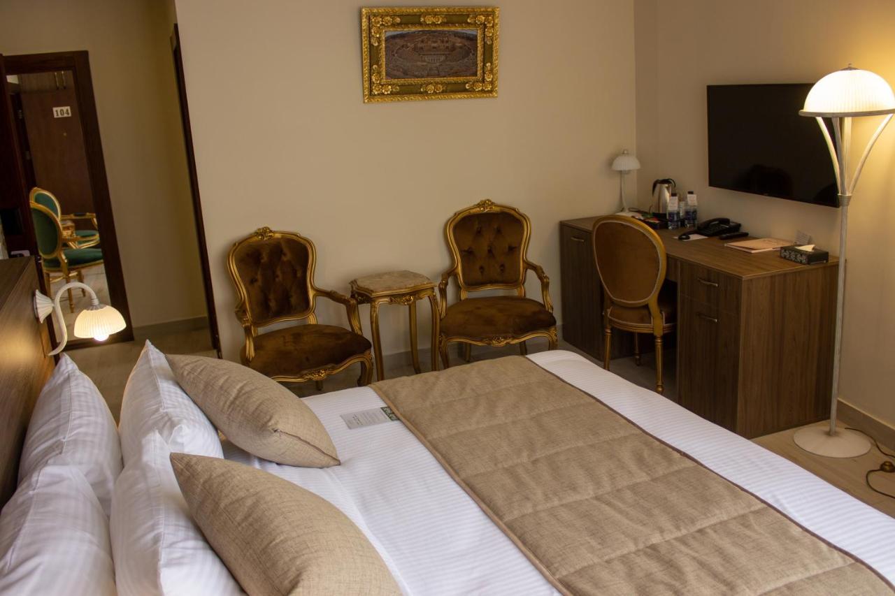 Deluxe Double Room,1297776667:JPEG