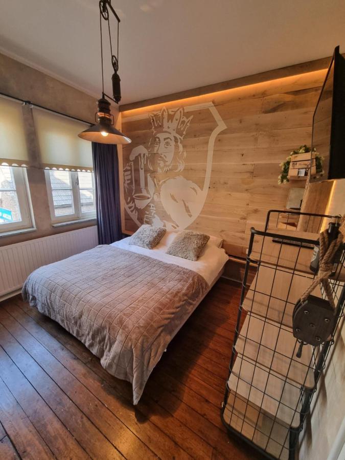 Tweepersoonskamer met een Eigen Externe Badkamer