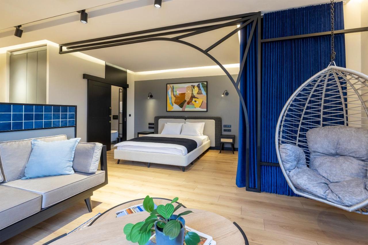 One-Bedroom Apartment,1297934566:JPEG