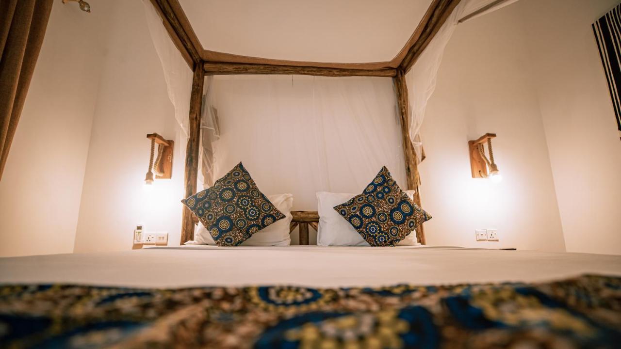 Chambre Double ou Lits Jumeaux - Vue Partielle sur Mer