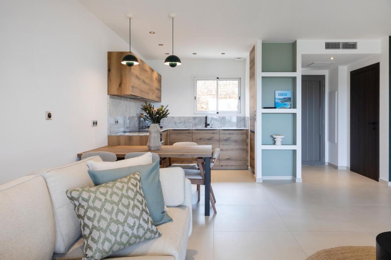 ANCONE - Superior Apartment with Sea View - Garden Level