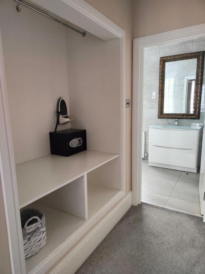 Deluxe King Suite
