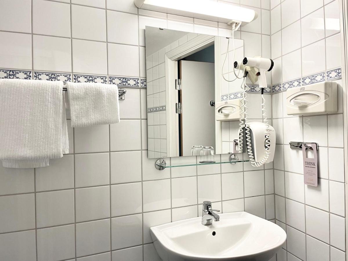 Budget Single Room