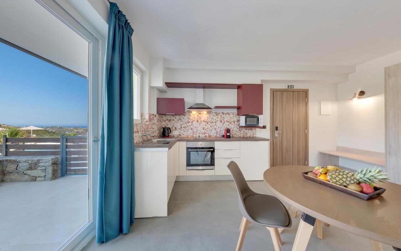 Suite mit Queensize-Doppelbett und Meerblick
