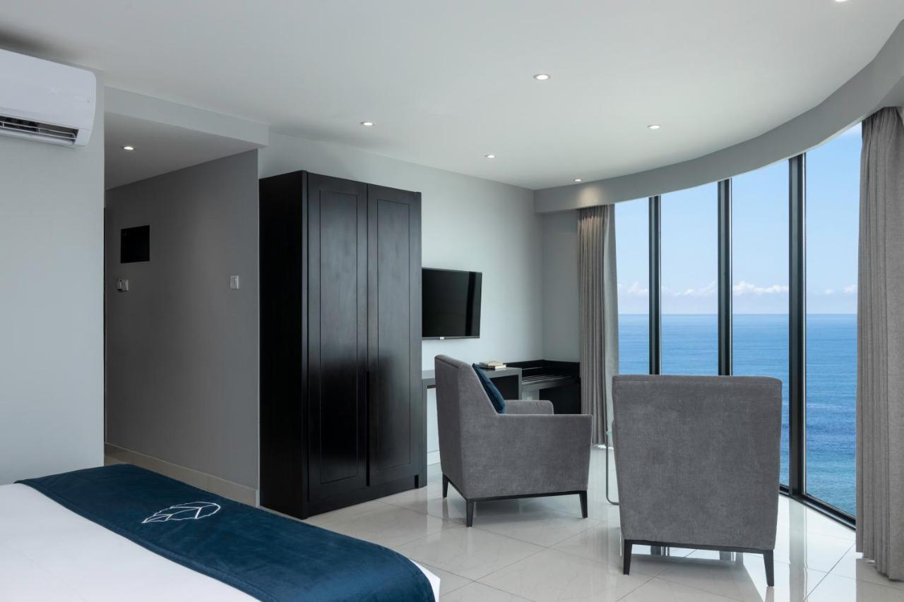 Signature Panorama Sea Front