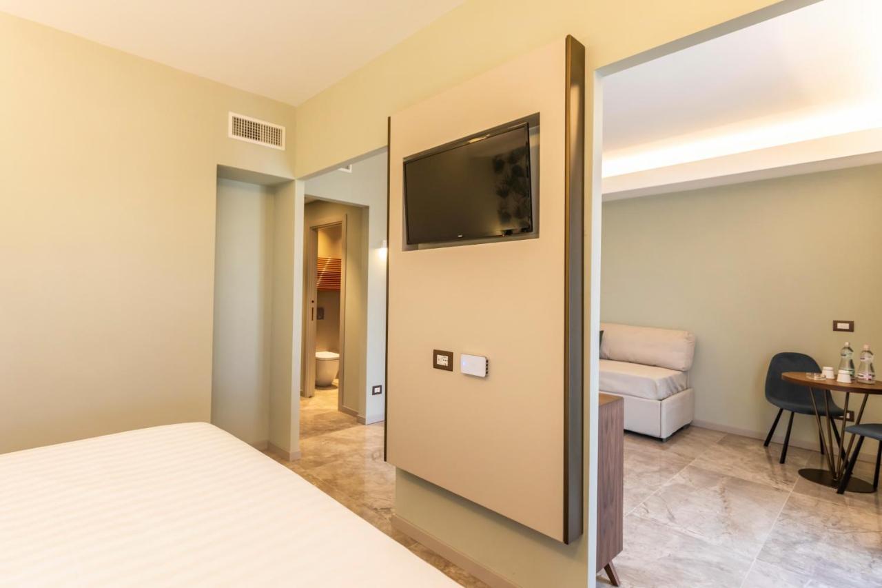 Suite mit Kingsize-Bett und Balkon