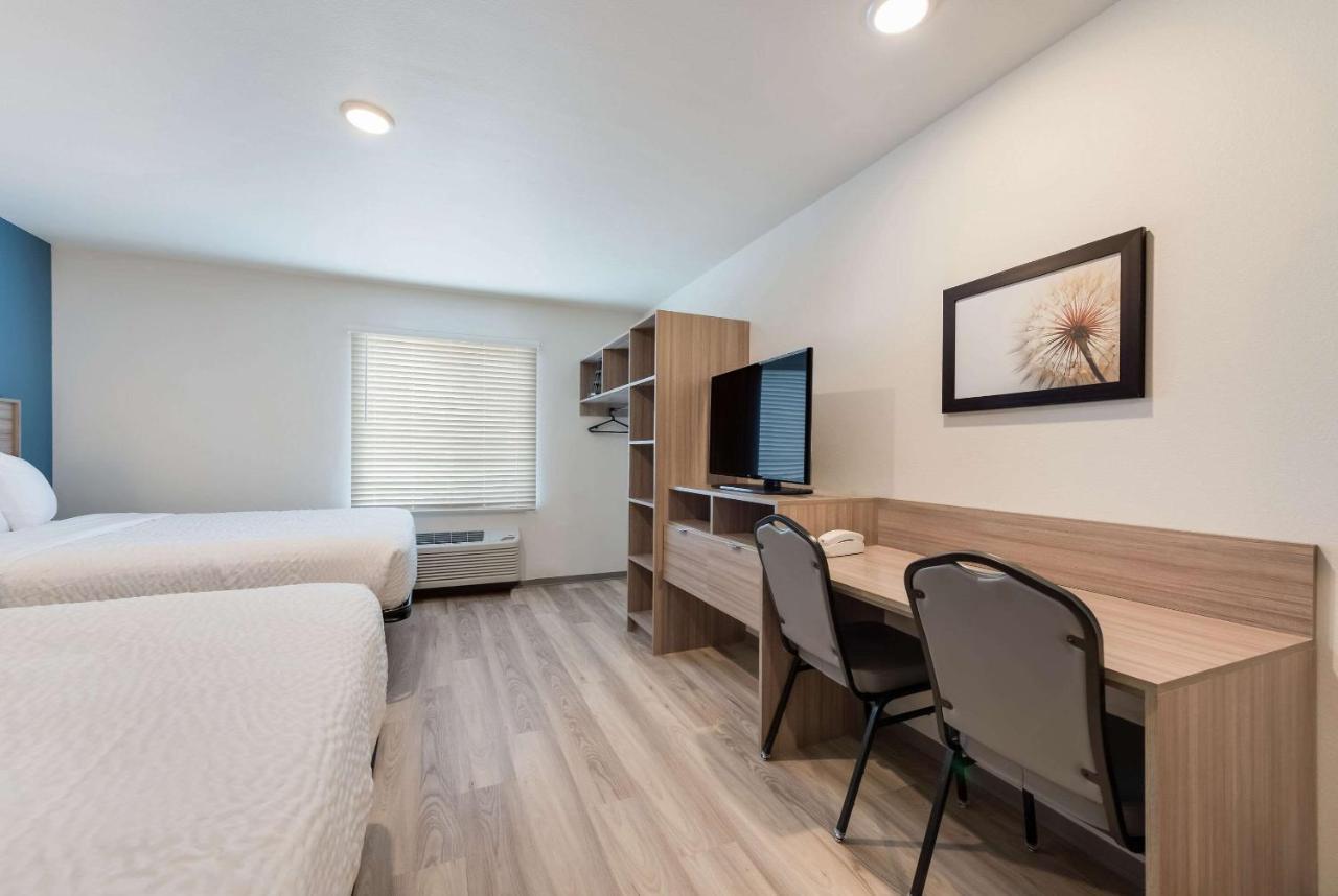 Queen Suite with Two Queen Beds - Non Smoking