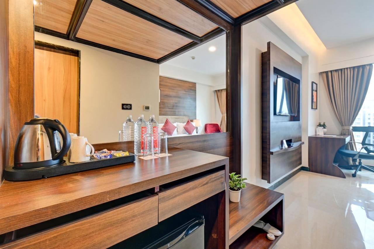 Club King Room