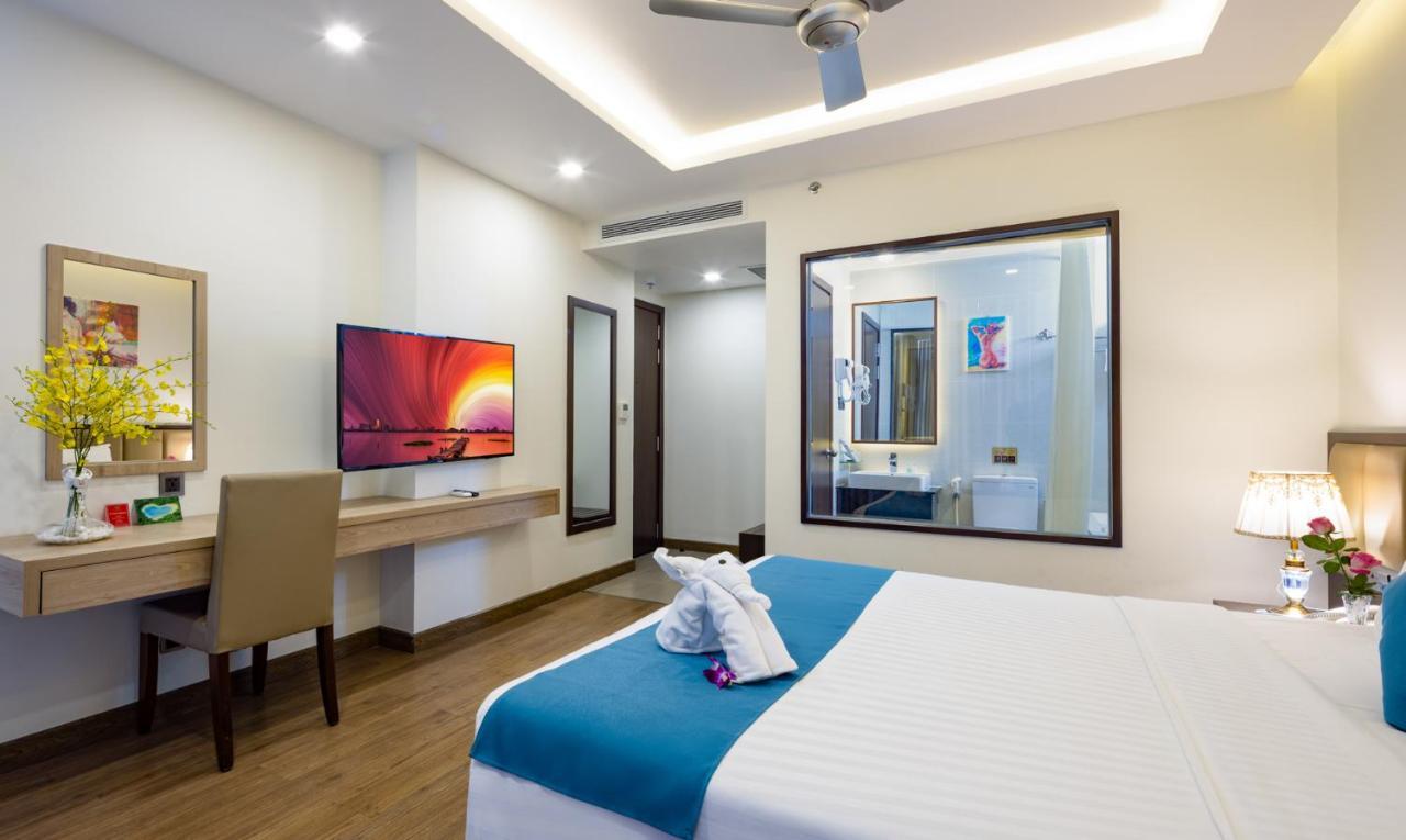 Double or Twin Room Sea View