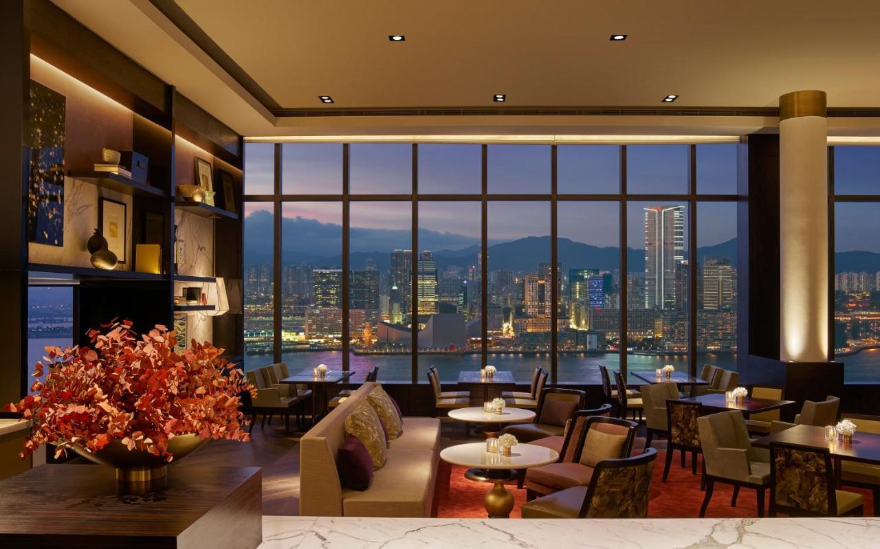 Deluxe King Room Harbour View Club Access