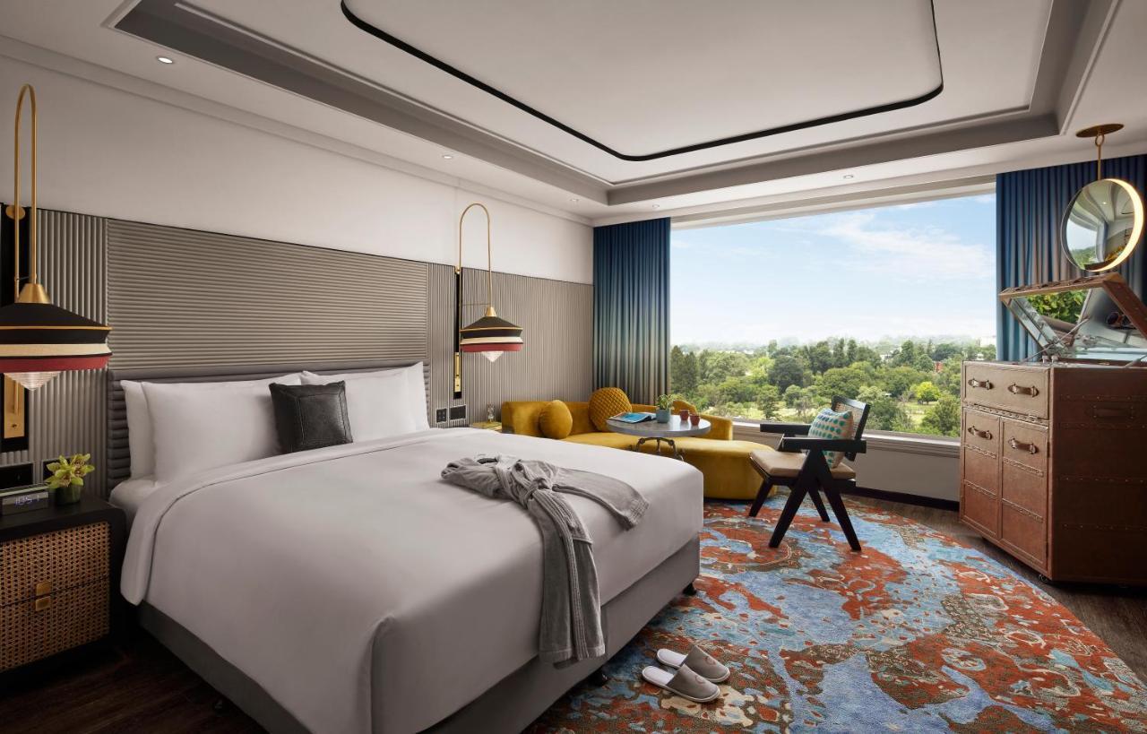 Premium King Room on Spa & coffee shop