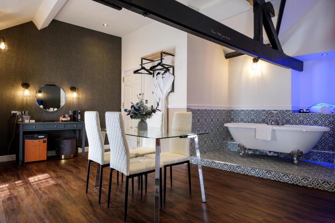 Executive Suite with Double Bed - Non-Smoking