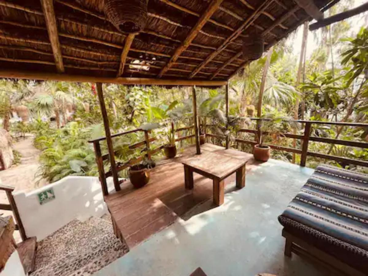 Bungalow Garden View