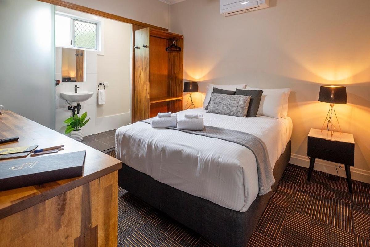 Deluxe Queen Room