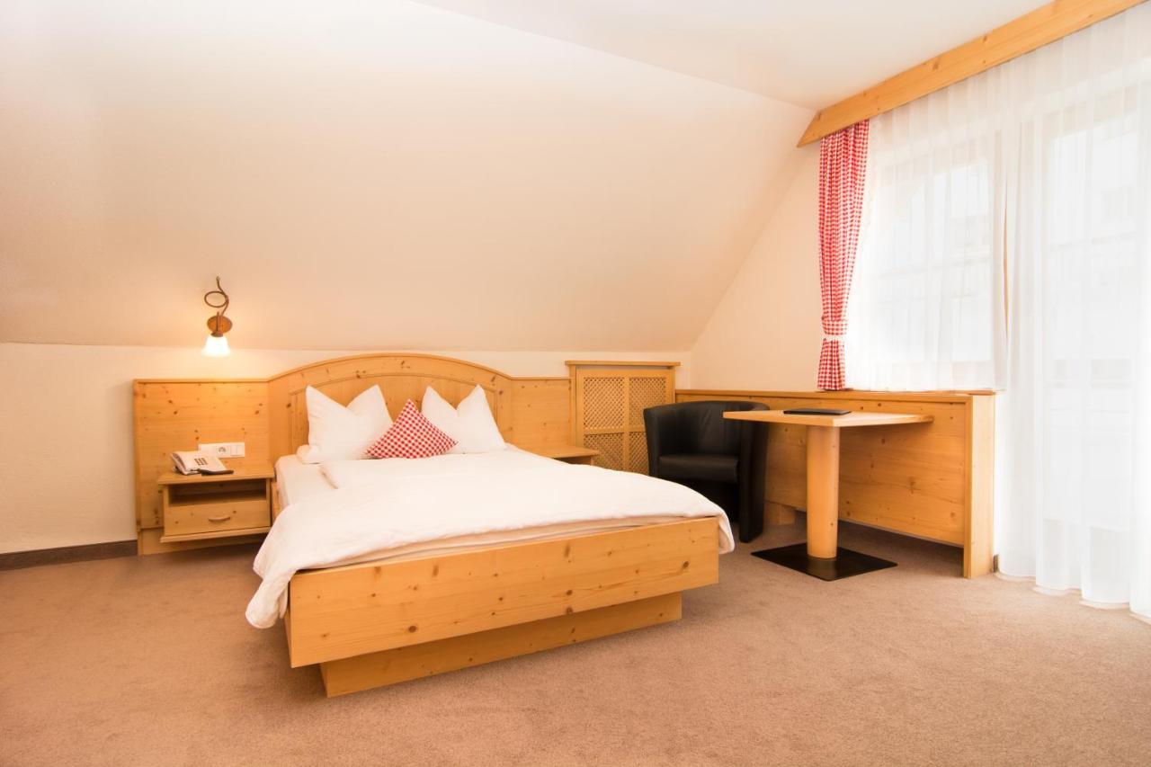 Double Room with Balcony,1304275558:JPEG