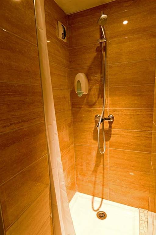 Comfort Double Room with Shower