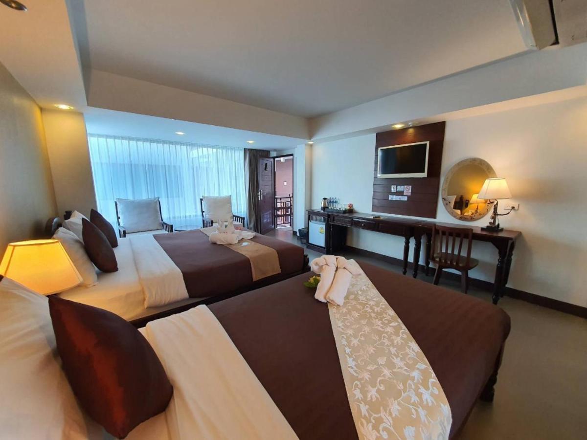 Deluxe Triple Room