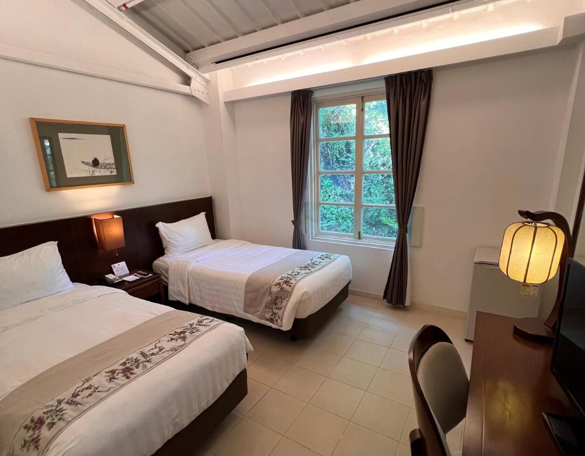 Feature Twin Room
