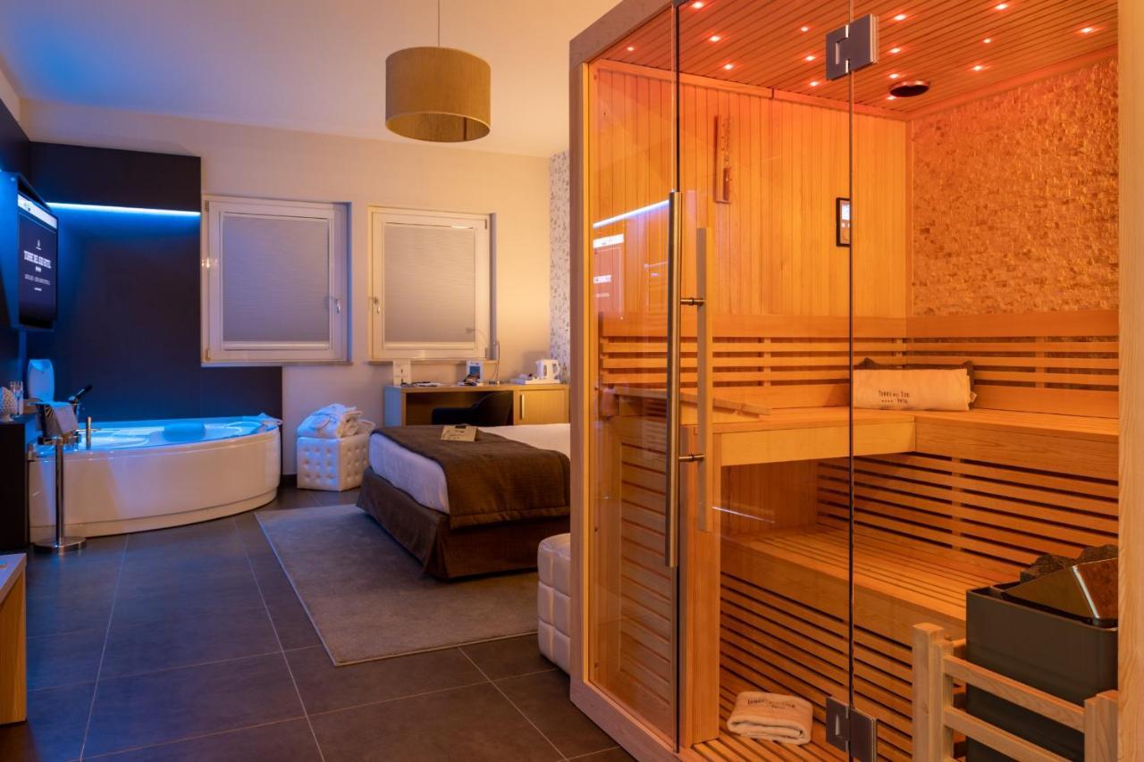 Suite with Sauna