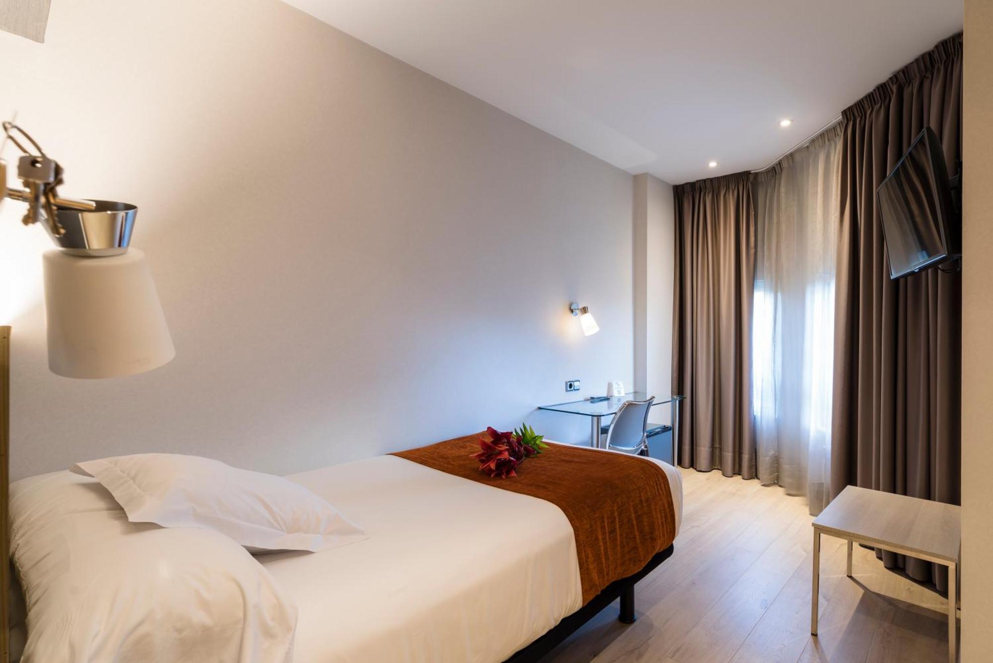Large Single Room