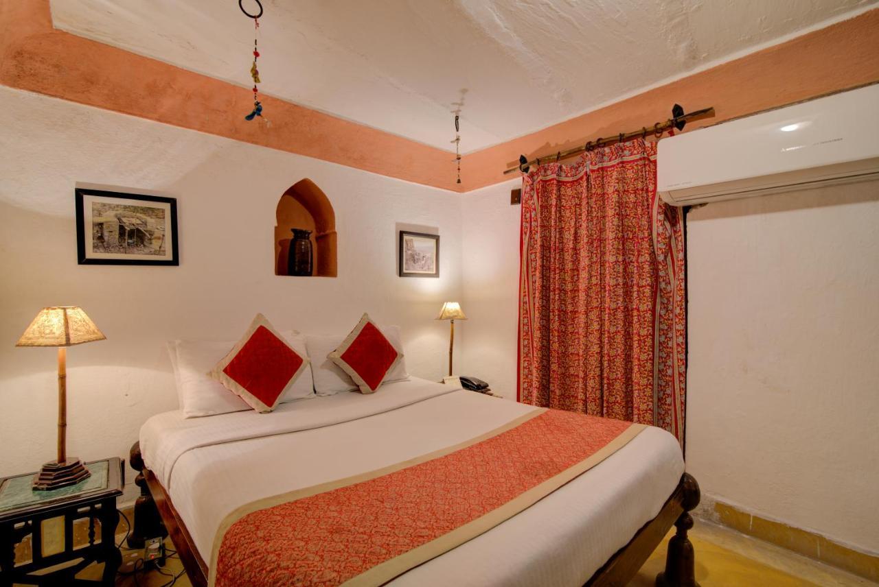 Deluxe Room (Enjoy Hi-Tea with Cookie)