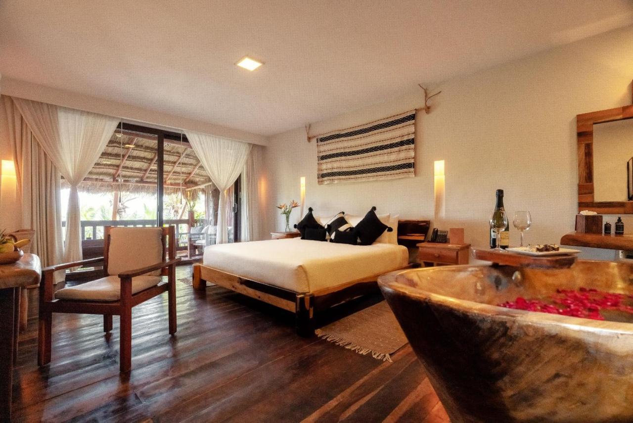 Partial Ocean view Room King 2nd Floor
