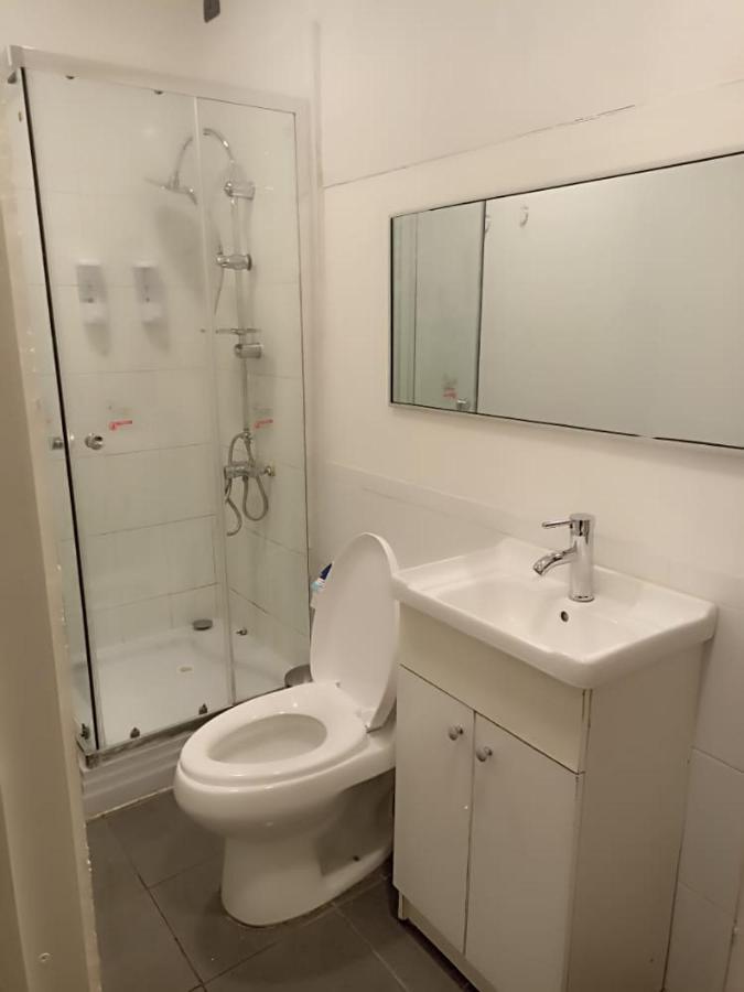 Quarto Duplo Deluxe com Chuveiro