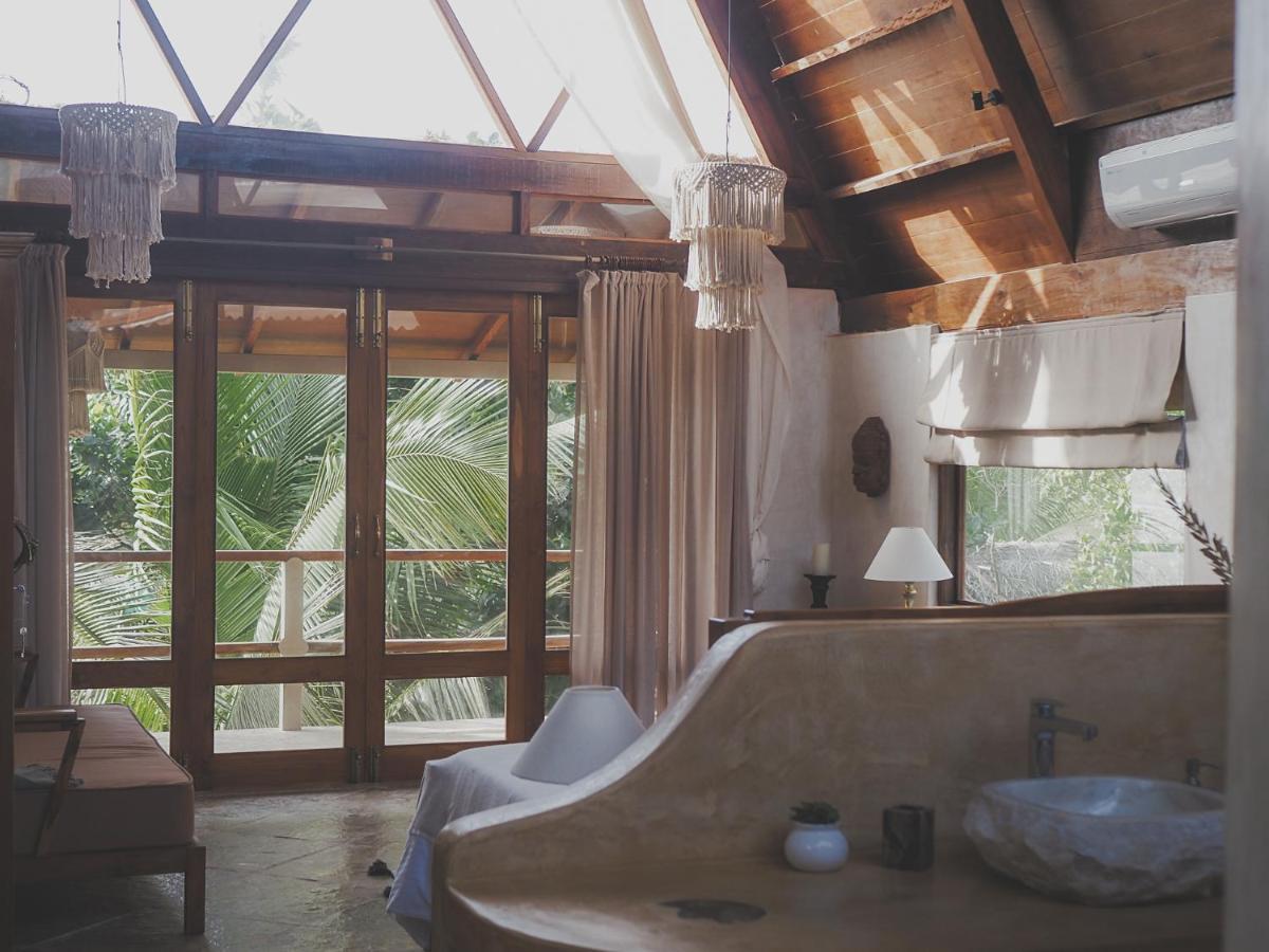 Deluxe Double Room with Balcony and Sea View