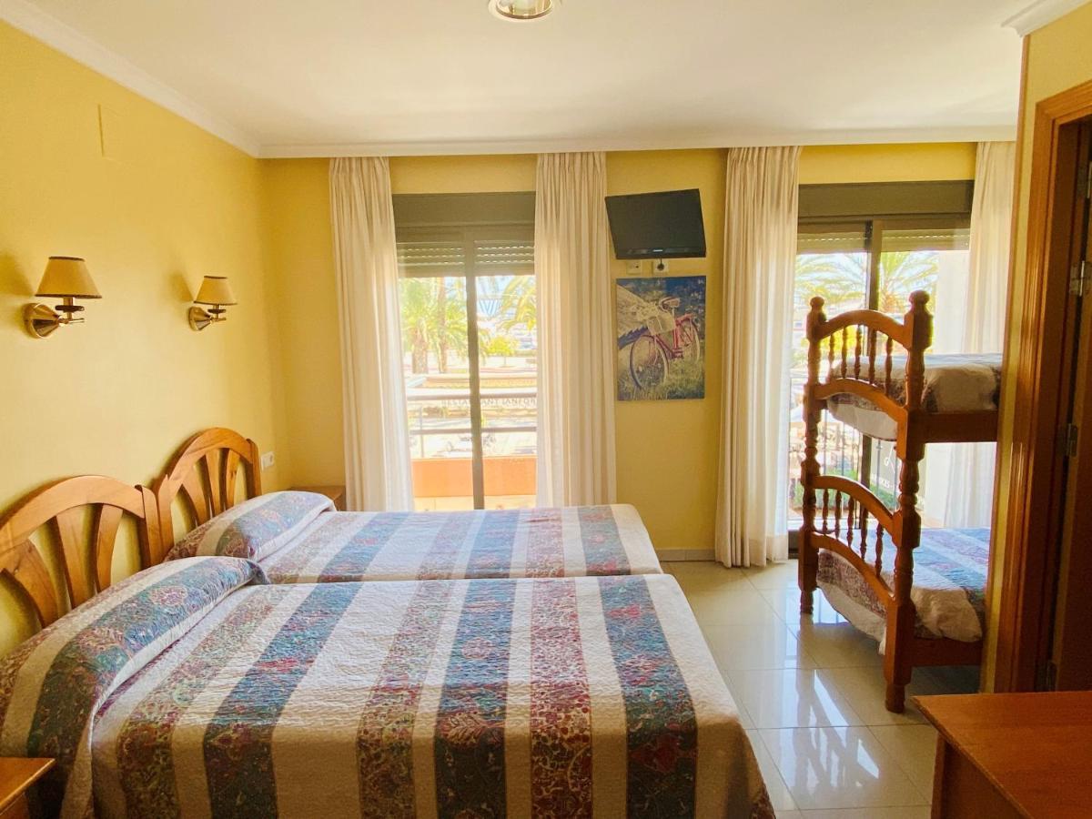 Quadruple Room with Sea View