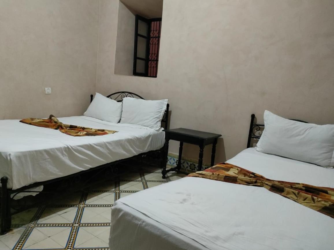 Basic Triple Room with Shared Bathroom