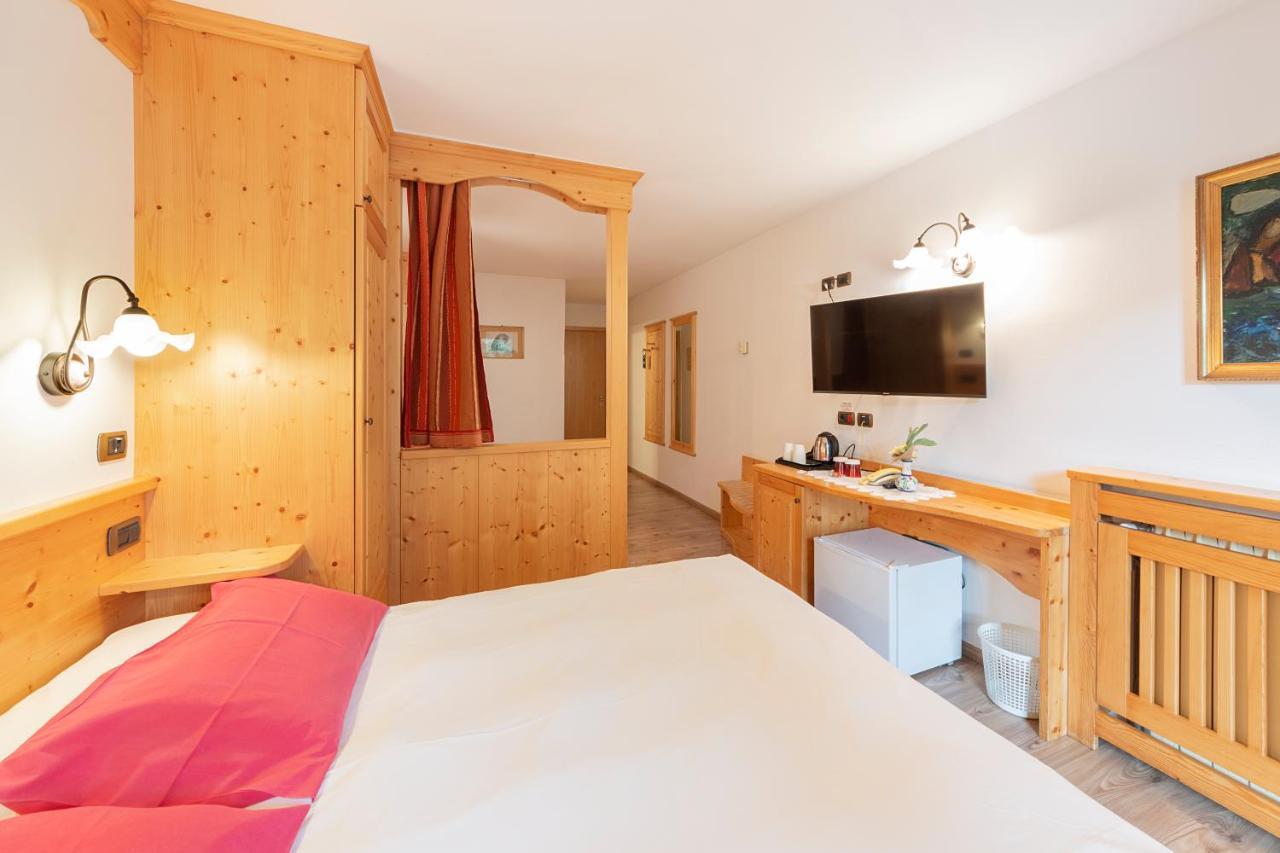 Double or Twin Room with Mountain View - Annex