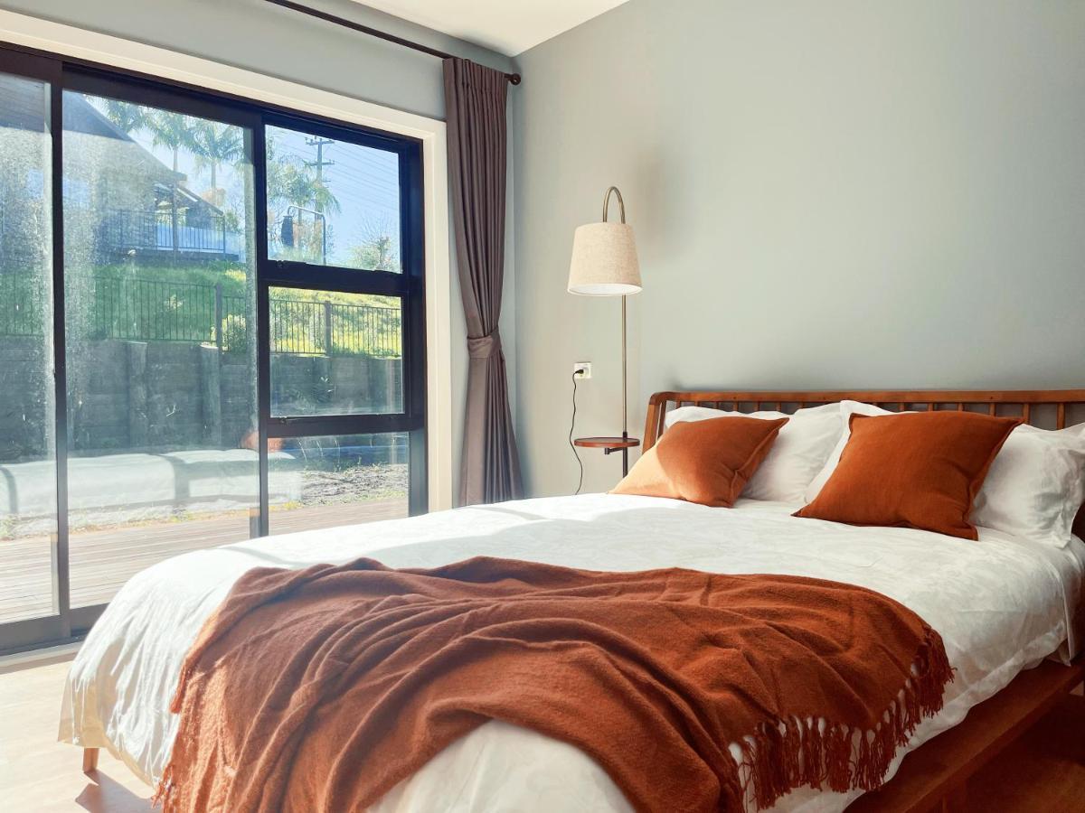 Queen Room with Garden View
