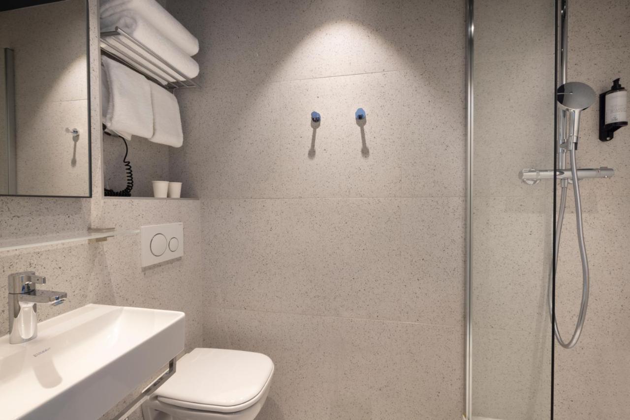 Two Connecting Double Rooms
