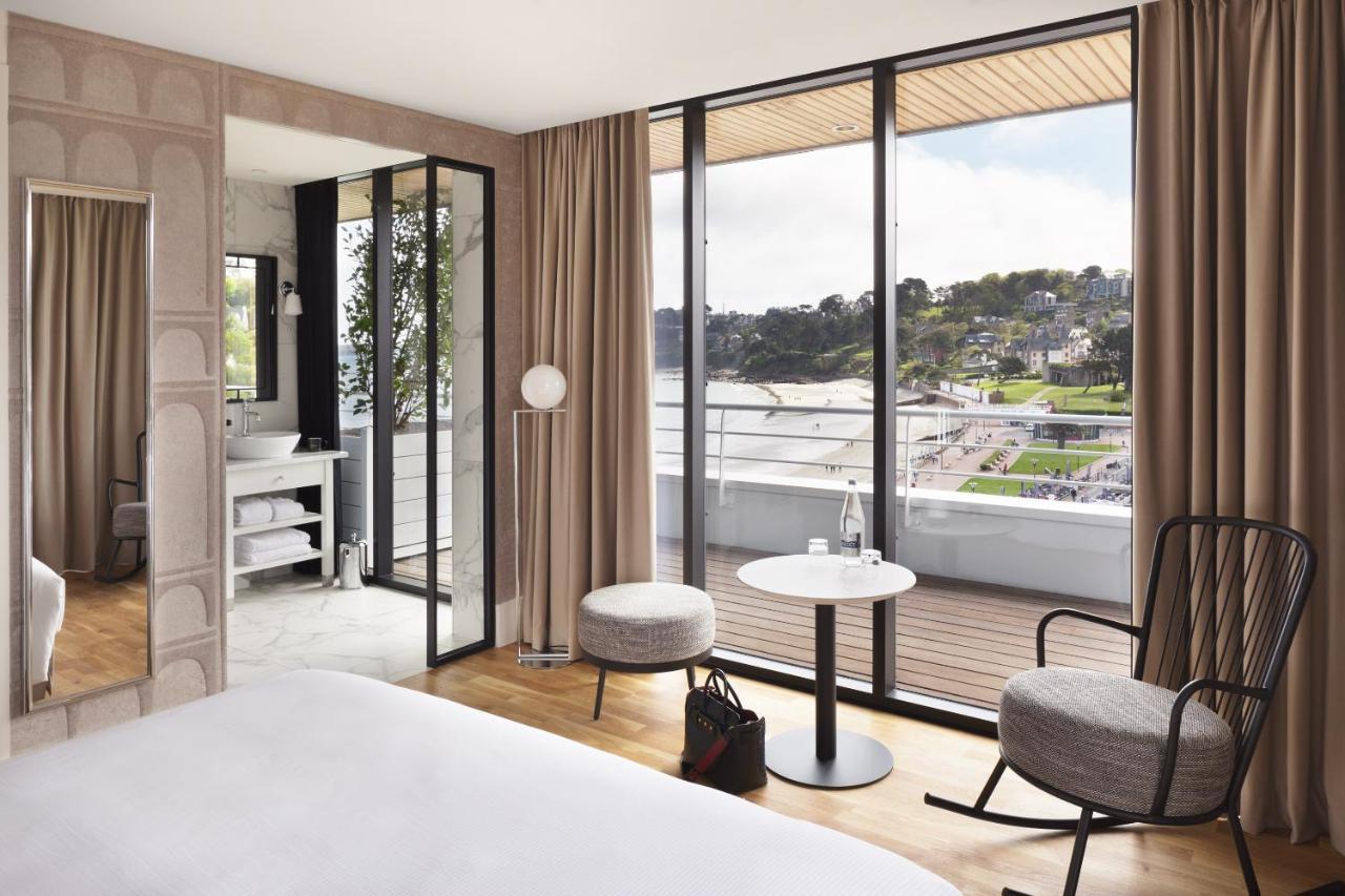 Chambre Double - Vue Latérale et Panoramique sur Mer