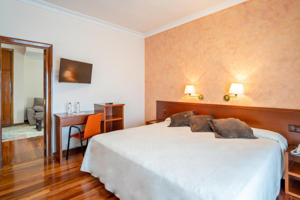 Two Connecting Double Rooms