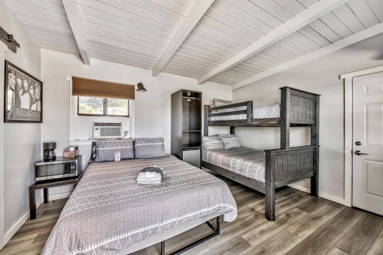 Triple Room with Bathroom