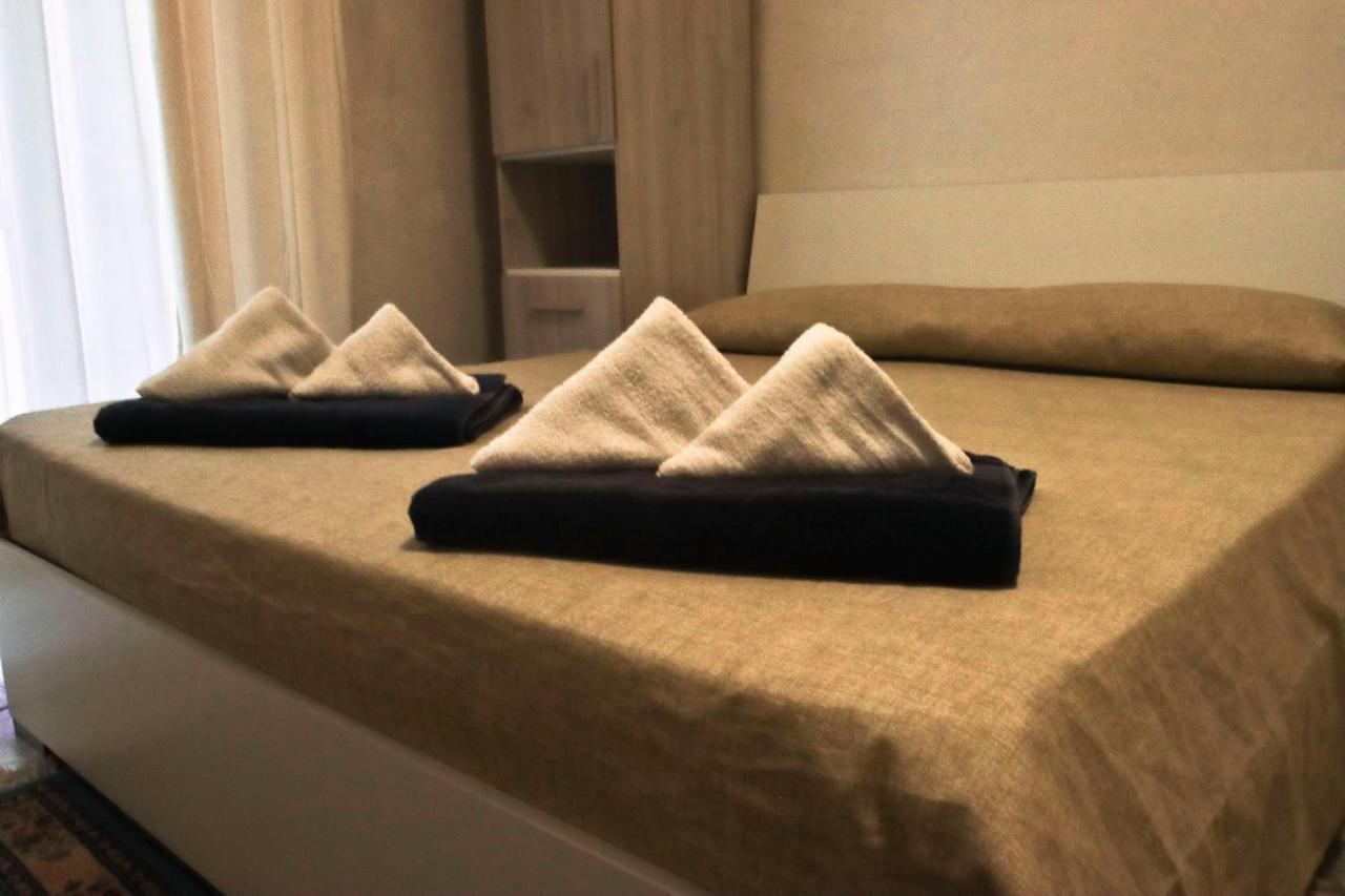 Apartamento con balcón - Anexo