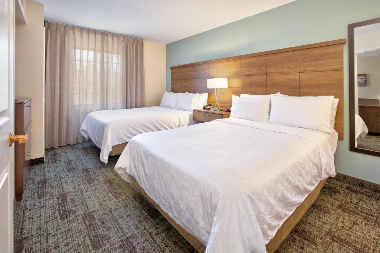 One-Bedroom Suite with Two Double Beds